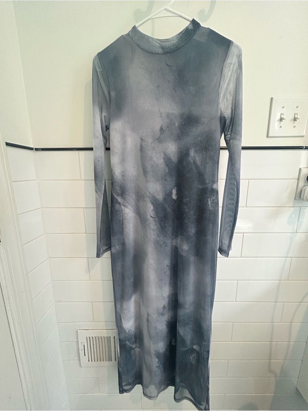 Express Gray Marble Tie-Dye Long Sleeve Maxi Dress